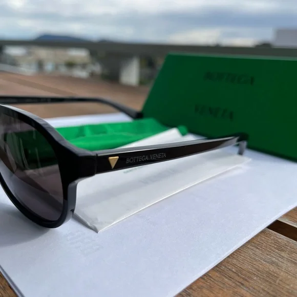 Bottega Veneta BV1292S 001 Sunglasses Unisex - Picture 3 of 7